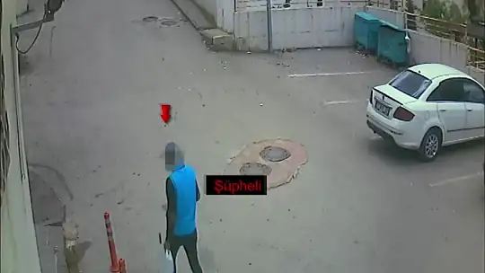 Bilgisayar hırsızı güvenlik kamerasına yakalandı