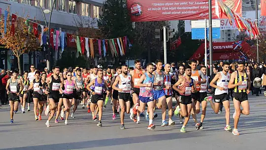 Bin 300 profesyonel sporcu Gazi Yarı Maratonu'nda ter dökecek