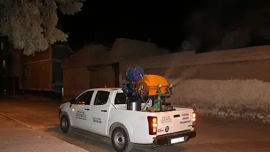 Bin 500 kişilik ekip Gaziantep'i tepeden tırnağa ilaçlıyor