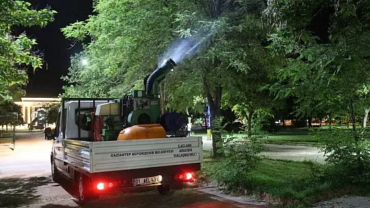 Bin 500 kişilik ekip Gaziantep'i tepeden tırnağa ilaçlıyor