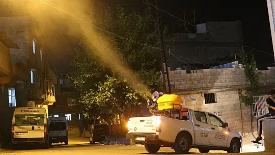 Bin 500 kişilik ekip Gaziantep'i tepeden tırnağa ilaçlıyor