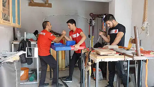 Bina garajından şampiyonluğa uzanan başarı