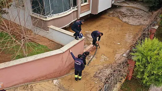 Bir yılda yağan yağmurun dörtte biri bir gecede yağdı