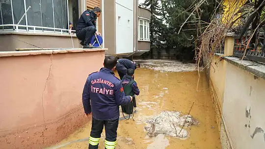 Bir yılda yağan yağmurun dörtte biri bir gecede yağdı