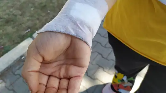 Boşanmak istediği kocası tarafından bıçaklandı