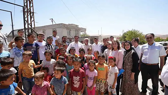 Bozatlı ve Fadıloğlu, kırsal mahallede vatandaşlarla bir araya geldi