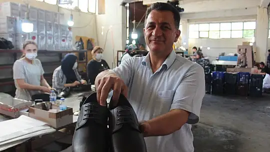 Gazintep'in Nizip Caddesi ayakkabı terlik üretiminde Çin'e kafa tutuyor