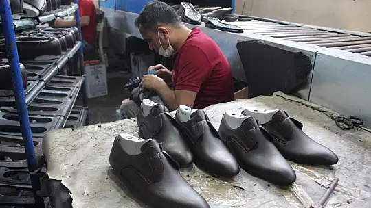 Gazintep'in Nizip Caddesi ayakkabı terlik üretiminde Çin'e kafa tutuyor