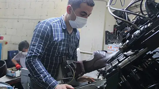 Gazintep'in Nizip Caddesi ayakkabı terlik üretiminde Çin'e kafa tutuyor