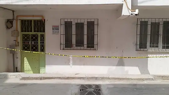 Anne ve 2 çocuğunun cansız bedeni bulunan evde acı bekleyiş sürüyor