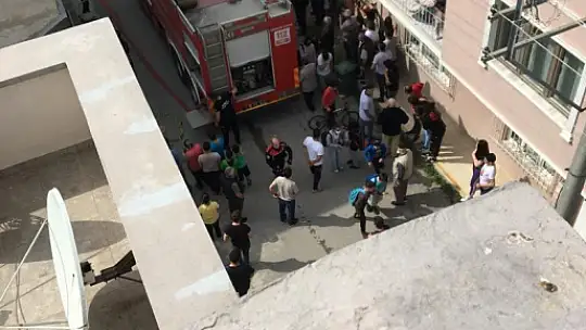 Bursa'da eğitim uçağı evlerin arasına düştü: 2 ölü