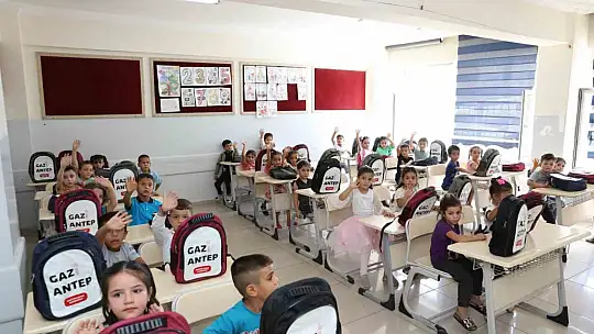 Büyükşehir, 1'inci sınıf öğrencileri için kırtasiye desteğini sürdürüyor
