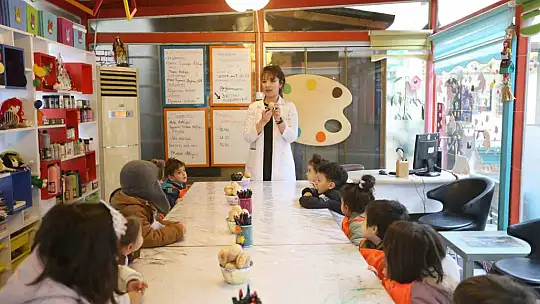 Büyükşehir'den ara tatilde çocuklara kitap sürprizi