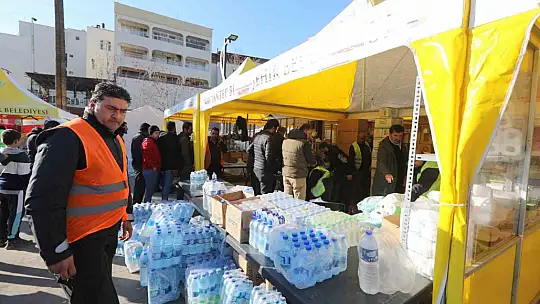 Büyükşehir depremin yaralarını sarmak için yoğun çaba harcıyor