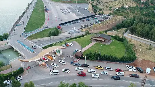 Büyükşehir'in arabalı sinema günlerine yoğun ilgi