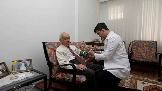 Büyükşehir'in projesi ile evde bakım verecek kişiler özel eğitim alıyor