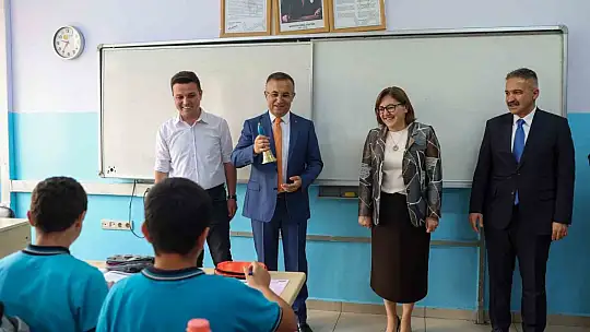 Büyükşehir LGS ve YKS'ye girecek öğrencilere deneme sınavları düzenliyor