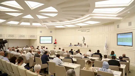 Büyükşehir Meclisi'nde projeler ve destekler konuşuldu