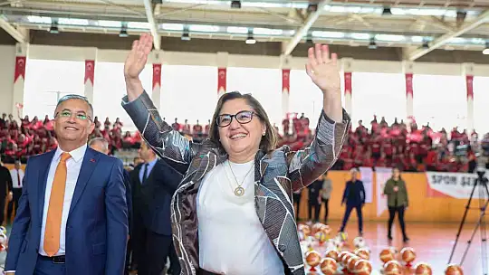 Büyükşehir okullara malzeme desteğini sürdürüyor