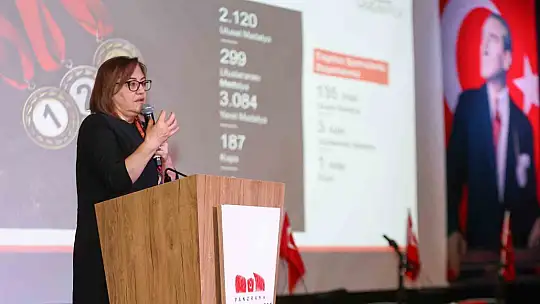 Büyükşehir, sanat ve spor yarışmalarında derece alan öğrencilere bisiklet hediye etti