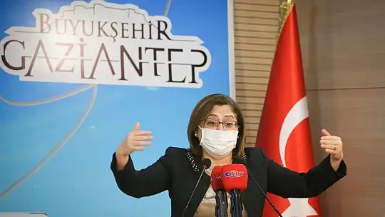 Büyükşehir öğrencilere tablet dağıtımına başladı