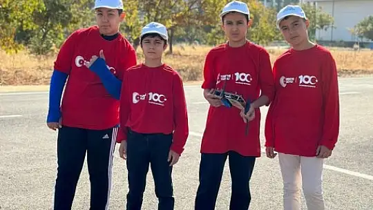 Büyükşehir TEKNOGARAJ, yüzüncü yıla özel İHA yarışması düzenledi