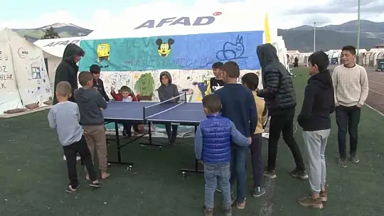 Çadır kentte yaralar sarılıyor