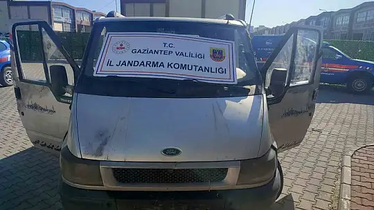 Çaldıkları araçla hırsızlık yapan şüpheliler suçüstü yakalandı