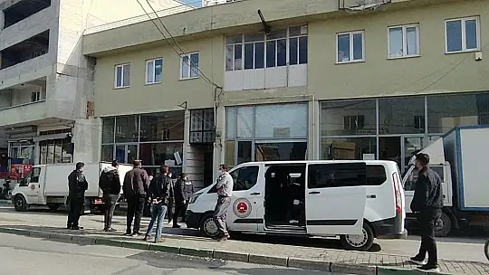 Çamaşır asarken canından oldu