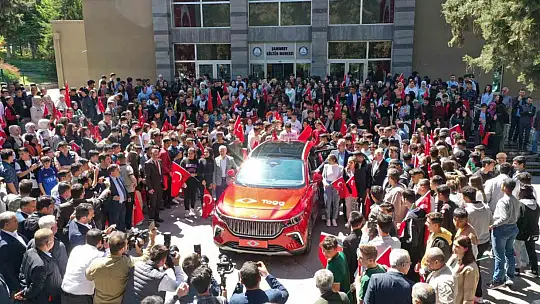 Çanakkale'ye gidecek öğrencilere TOGG sürprizi