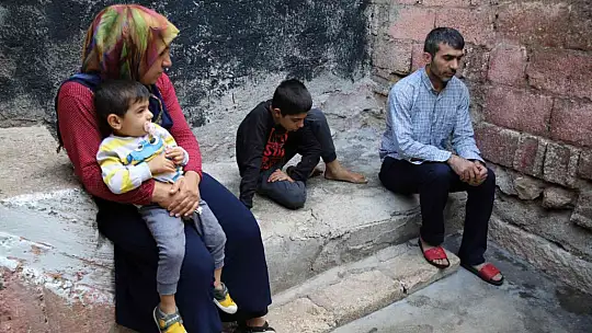 Çaresiz anne-baba otizmli çocuklarının eğitimi için destek istiyor
