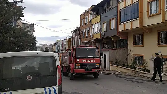 Çatı katında çıkan yangın maddi hasara yol açtı