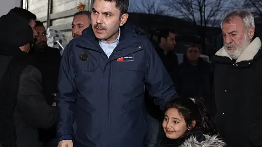 Çevre, Şehircilik ve İklim Değişikliği Bakanı Kurum: 'Devlet-millet el ele inşallah bu afetin altından kalkacak'