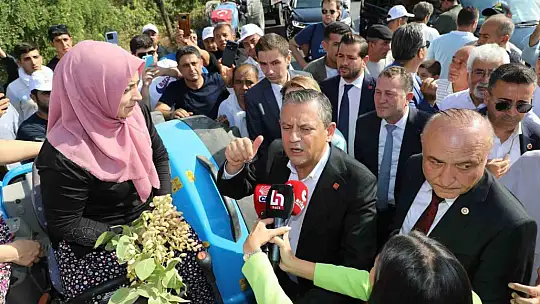 CHP'li belediye başkanı eşini çiftçi diye tanıttı