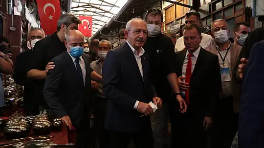 CHP Lideri Kemal Kılıçdaroğlu, Şahinbey ve Karayılan'ın mezarını ziyaret etti