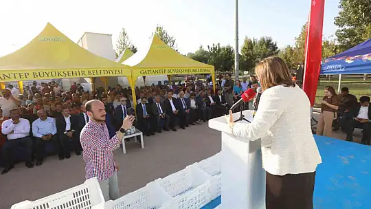 Çiftçilere hasat kasası dağıtıldı