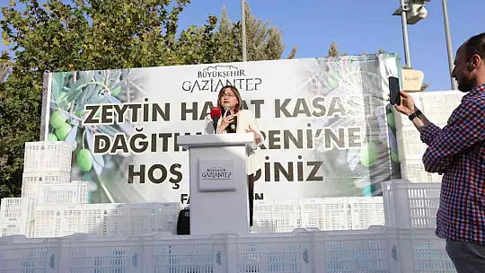 Çiftçilere hasat kasası dağıtıldı