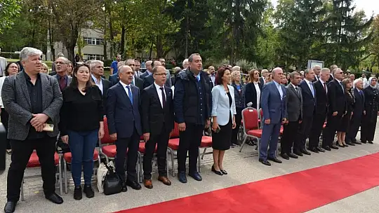 Çingene kızı mozaiği, Hacettepe Üniversitesi duvarında yerini aldı