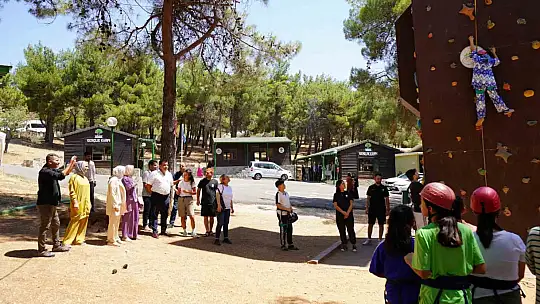 Çocuklar ve anneler, doğada unutulmaz bir gün yaşadılar