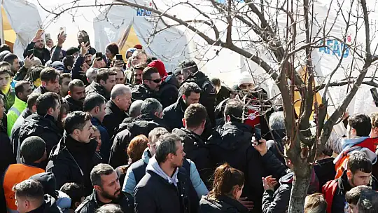 Cumhurbaşkanı Erdoğan: '14 bin 14 kişi hayatını kaybetti, 63 bin 794 vatandaşımız yaralandı'