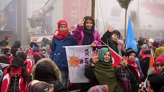Cumhurbaşkanı Erdoğan: 'Deprem şehirlerimizi tamamen ayağa kaldırana kadar dinlenmeyeceğiz'