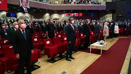 Cumhurbaşkanı Erdoğan: 'Okullarımızı açık tutmakta, çocuklarımıza en iyi eğitim vermekte kararlıyız'