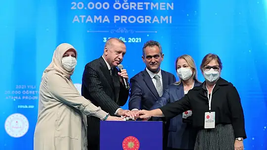 Cumhurbaşkanı Erdoğan: 'Okullarımızı açık tutmakta, çocuklarımıza en iyi eğitim vermekte kararlıyız'