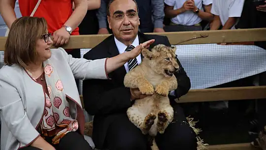 Cumhurbaşkanı Erdoğan'a 'dördüz' sürprizi