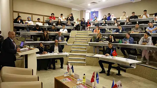 Cumhuriyetin 100. yılında girişimci kadınlar HKÜ'de başarı hikayelerini anlattı