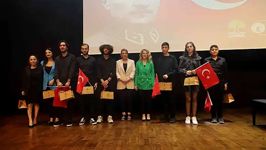 Cumhuriyetin 99. yılına özel piyano dinletisi