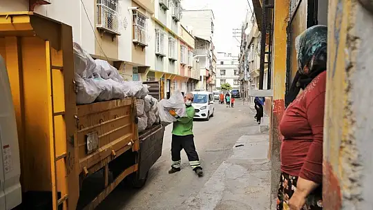 Dar gelirli ailelere kışlık yakacak yardımı