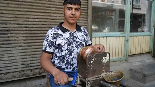 Dayıdan yeğenlerine bakırcılık mirası