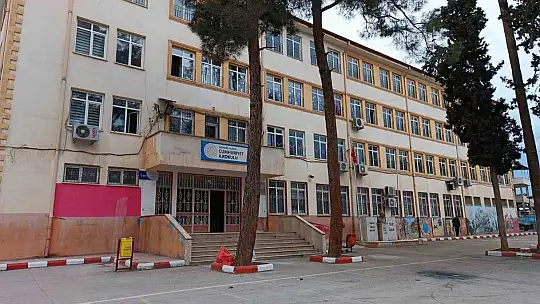Deprem bölgesi İslahiye'de eğitim başlamadı