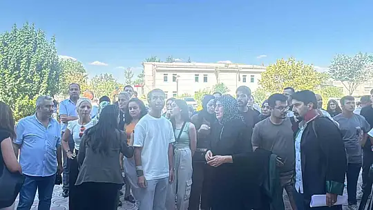 Depremde 51 kişinin öldüğü Furkan Apartmanı davasında karar çıktı, adliyede ortalık karıştı
